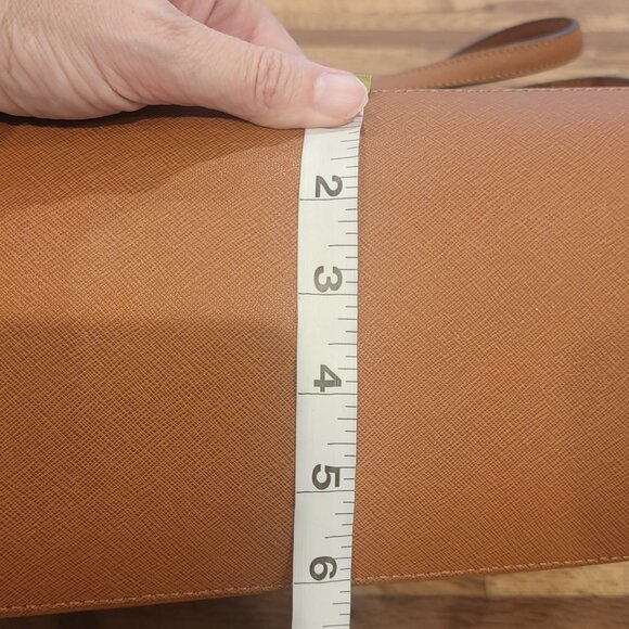 MICHAEL KORS JET SET TRAVEL TOTE in ACORN Brown Leather - Picture 17 of 17